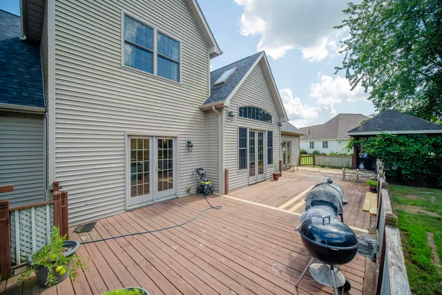 $559,900 | 13376 Hawthorn Court, Demotte, IN 46310