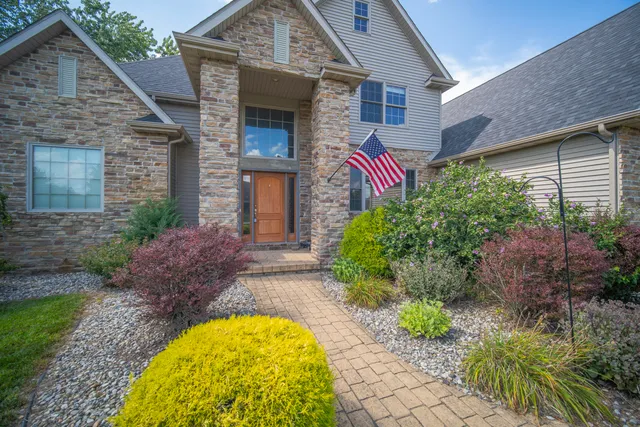 $559,900 | 13376 Hawthorn Court, Demotte, IN 46310