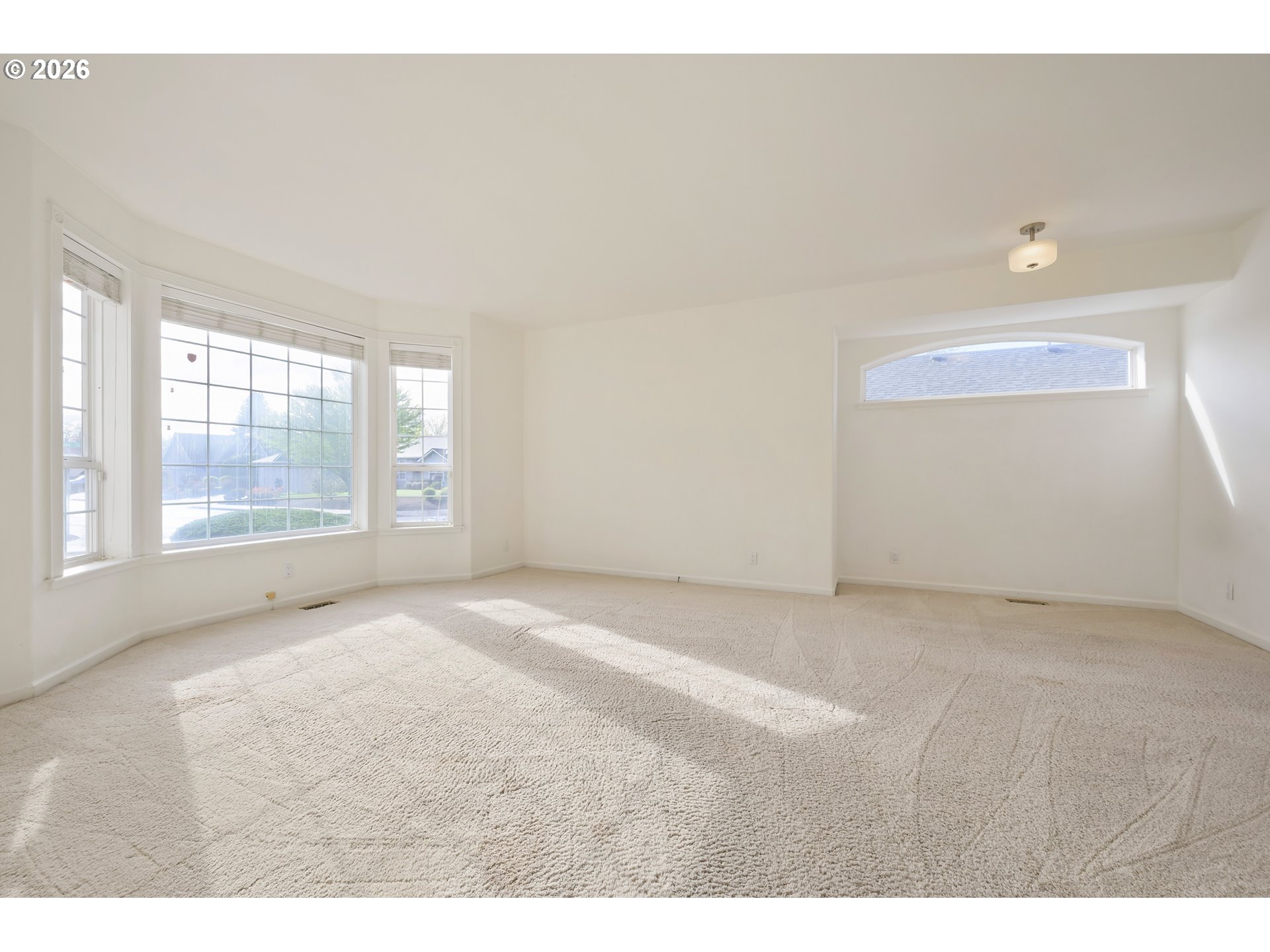 1630 Ridgley Boulevard Eugene, OR 97401 - Photo 5 of 48