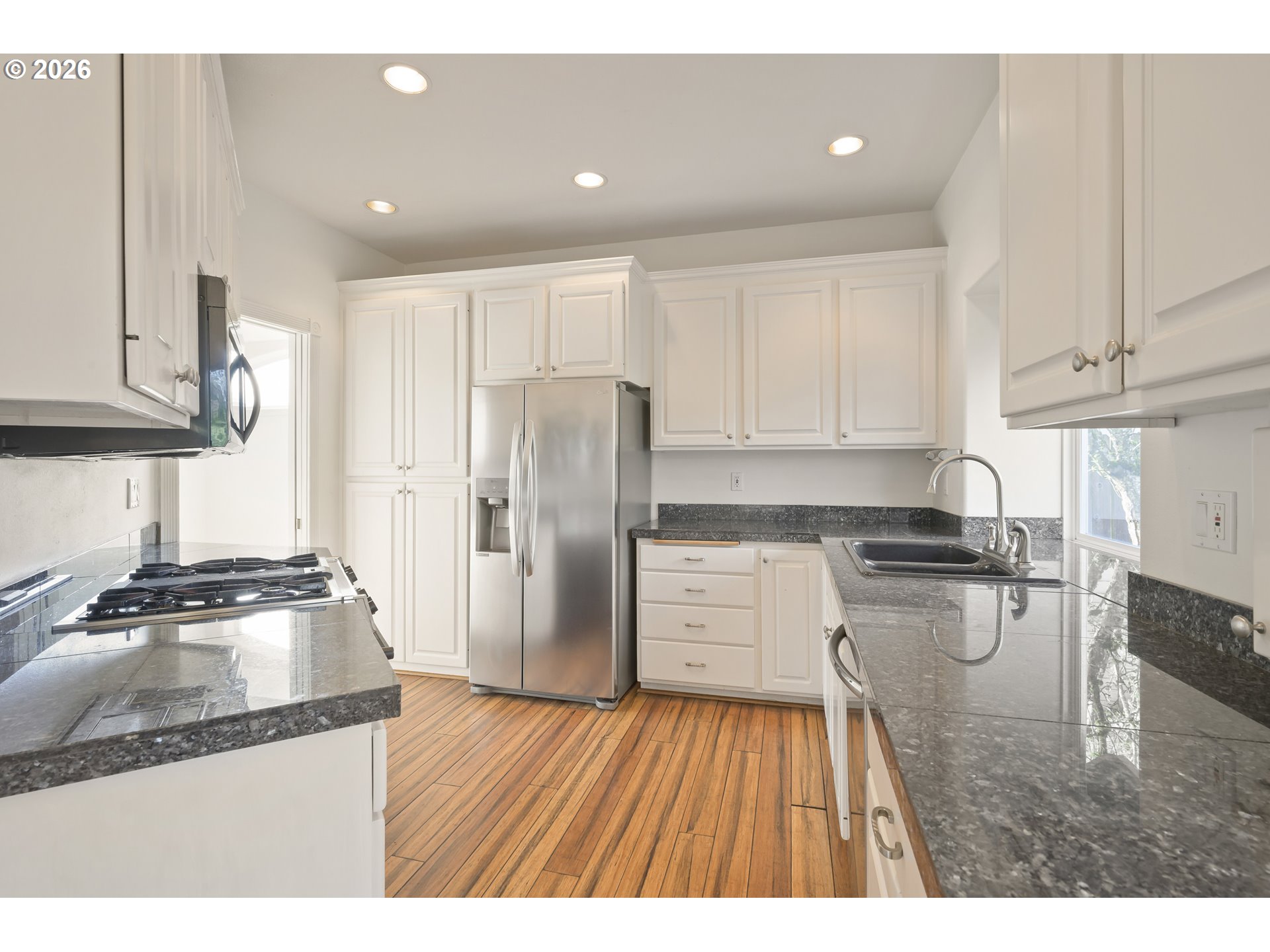 1630 Ridgley Boulevard Eugene, OR 97401 - Photo 10 of 48