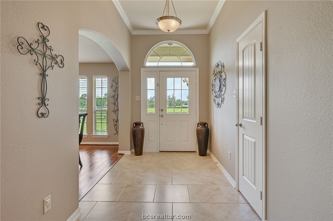 18964 Old Bundick Road Bryan, TX 77808 - Photo 4 of 32 Front door entry