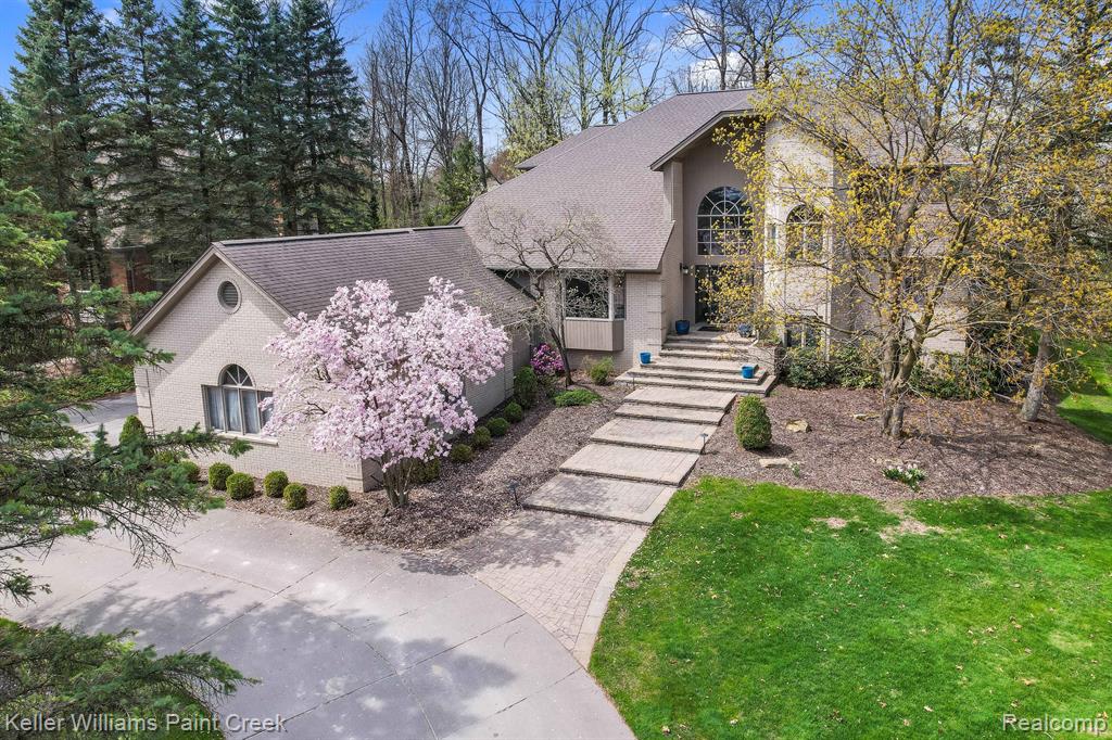 1865 Archers Pointe Rochester Hills, MI 48306 - Photo 1 of 61
