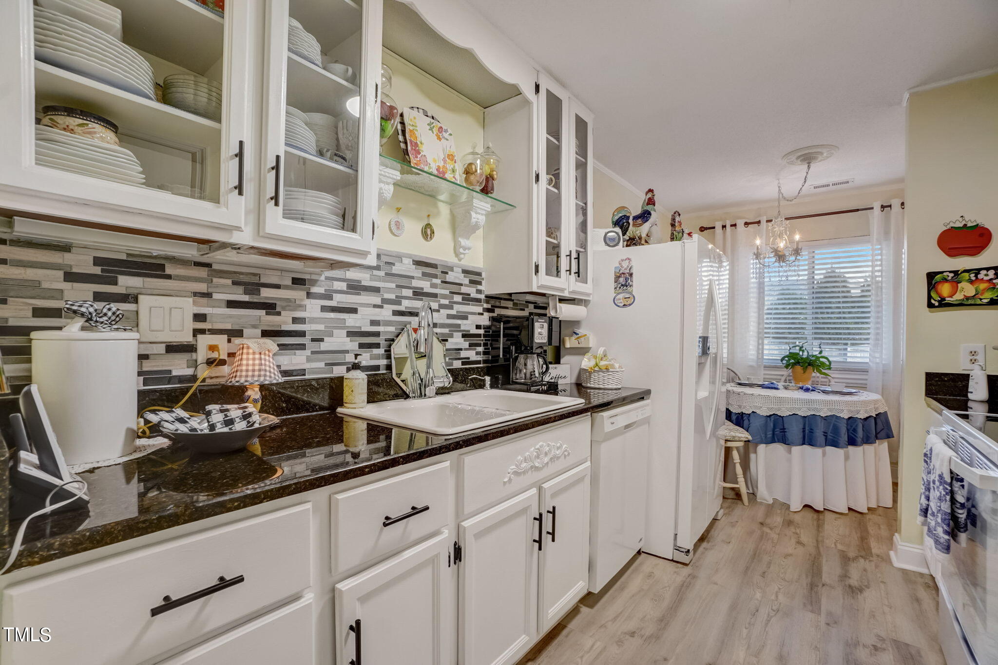5934 Shady Grove Circle Raleigh, NC 27609 - Photo 11 of 30 11-web-or-mls-Shady Grove Cir-011