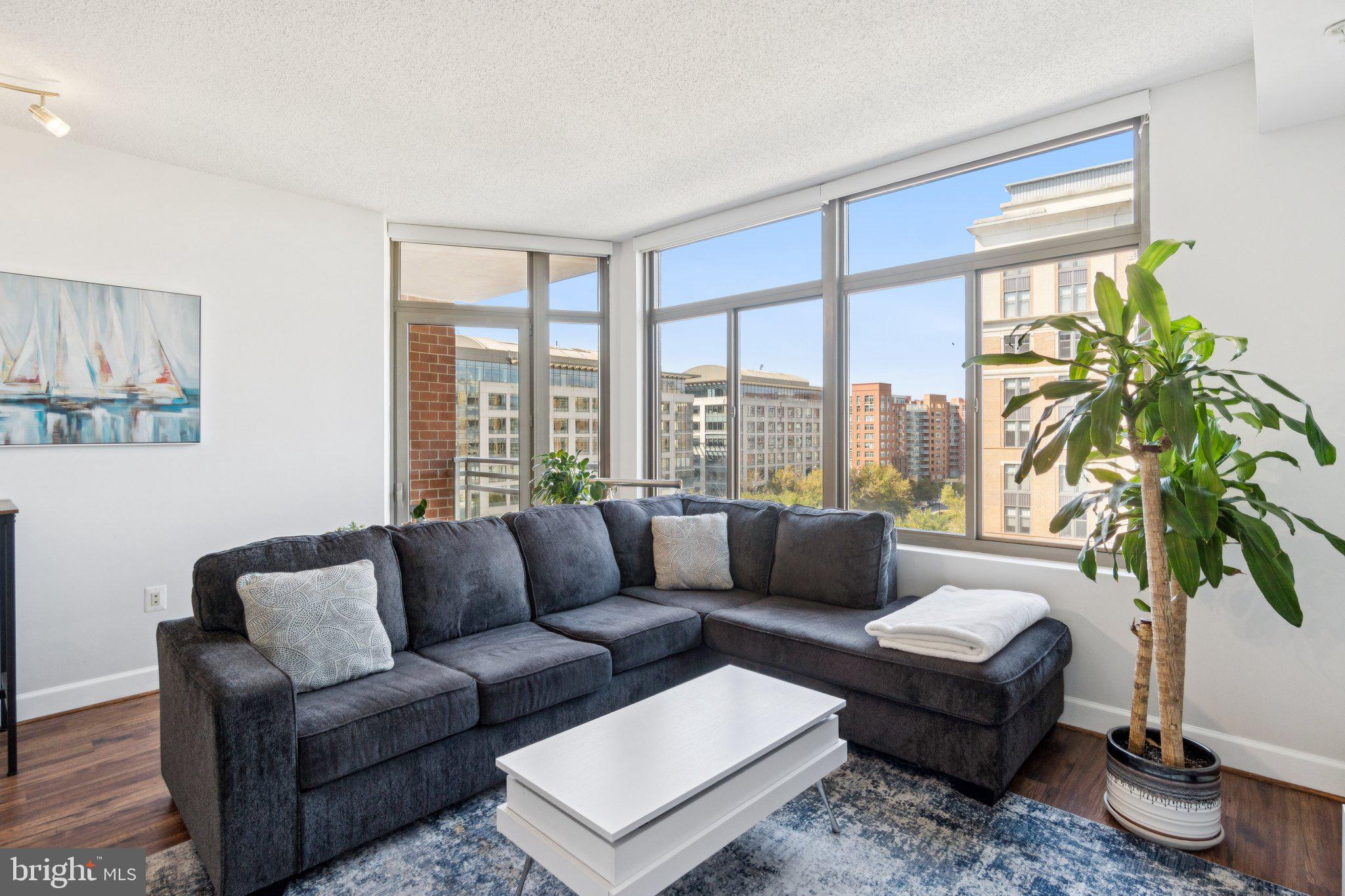 3650 South Glebe Road, Unit 846 Arlington, VA 22202 - Photo 2 of 41 Gallery Image 2