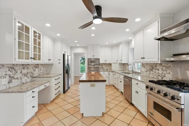 $414,900 | 6719 West Canal Pointe Lane, Fort Wayne, IN 46804