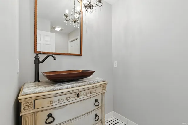 $414,900 | 6719 West Canal Pointe Lane, Fort Wayne, IN 46804