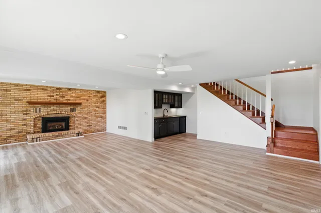 $414,900 | 6719 West Canal Pointe Lane, Fort Wayne, IN 46804