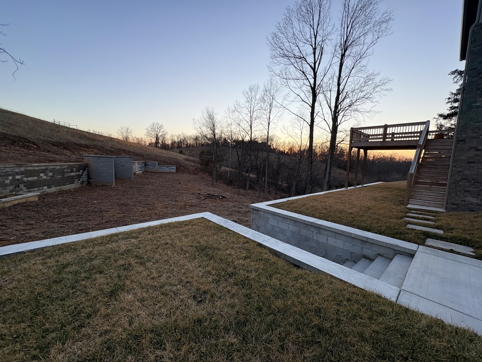 3001 Wixtown Road Westmoreland, TN 37186 - Photo 5 of 30 a view of a backyard
