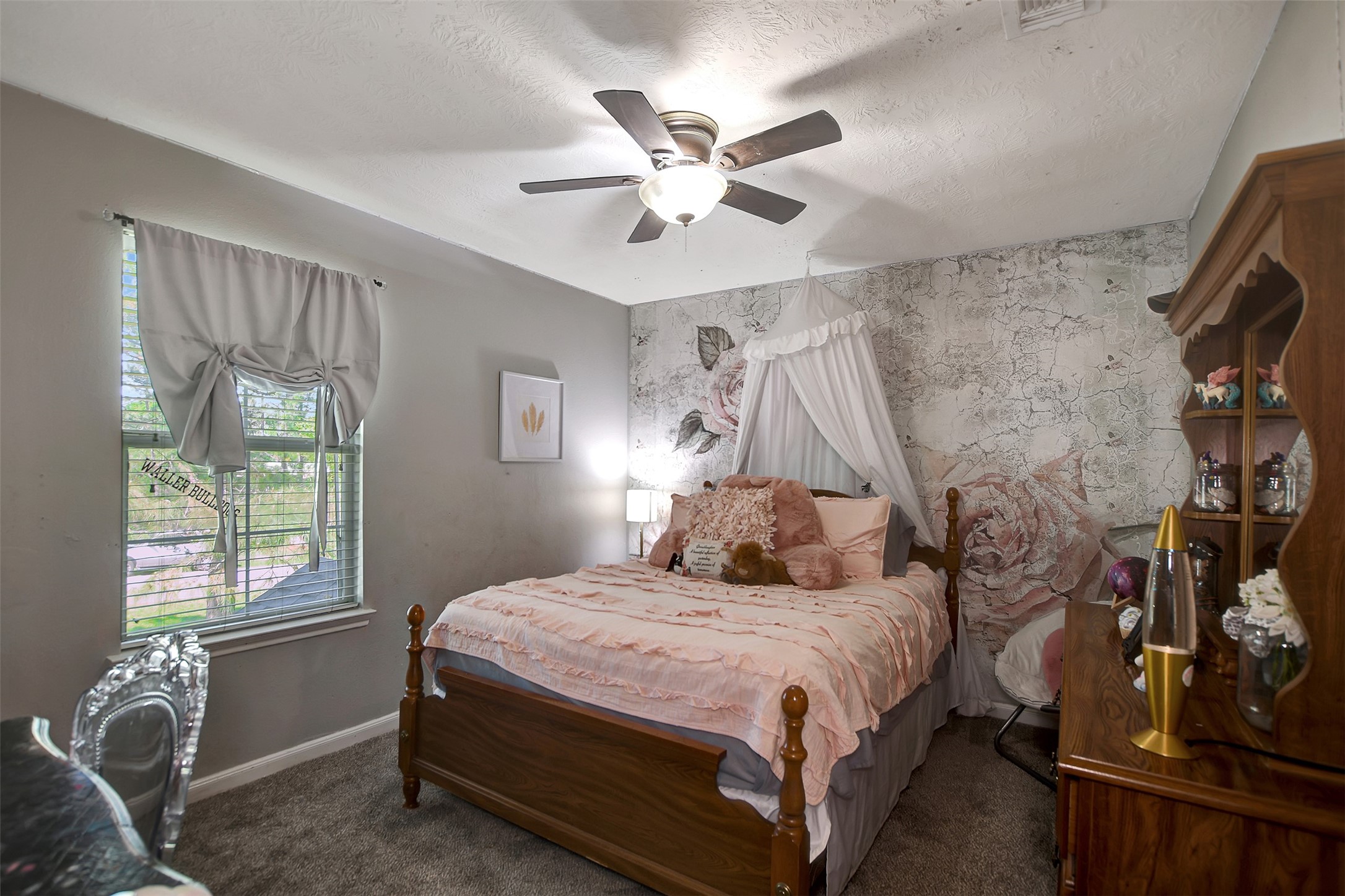 25401 Hunting Trail Magnolia, TX 77355 - Photo 30 of 50 a bedroom with a bed and window