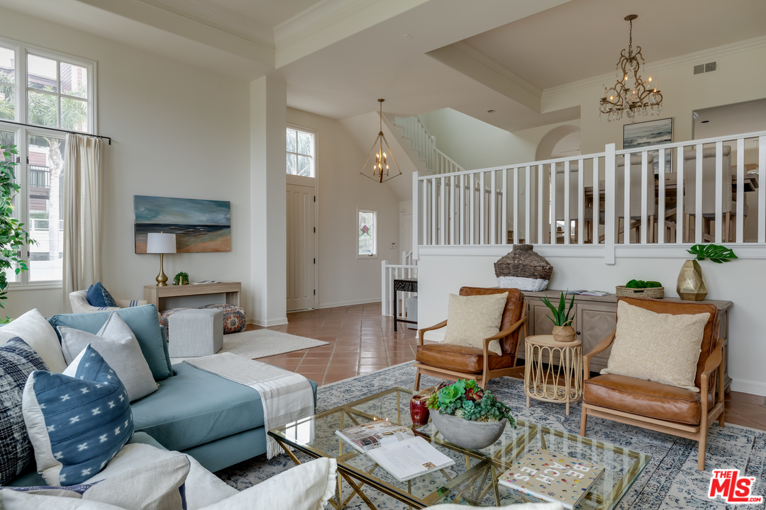137 Roma Court Marina del Rey, CA 90292 - Photo 12 of 47