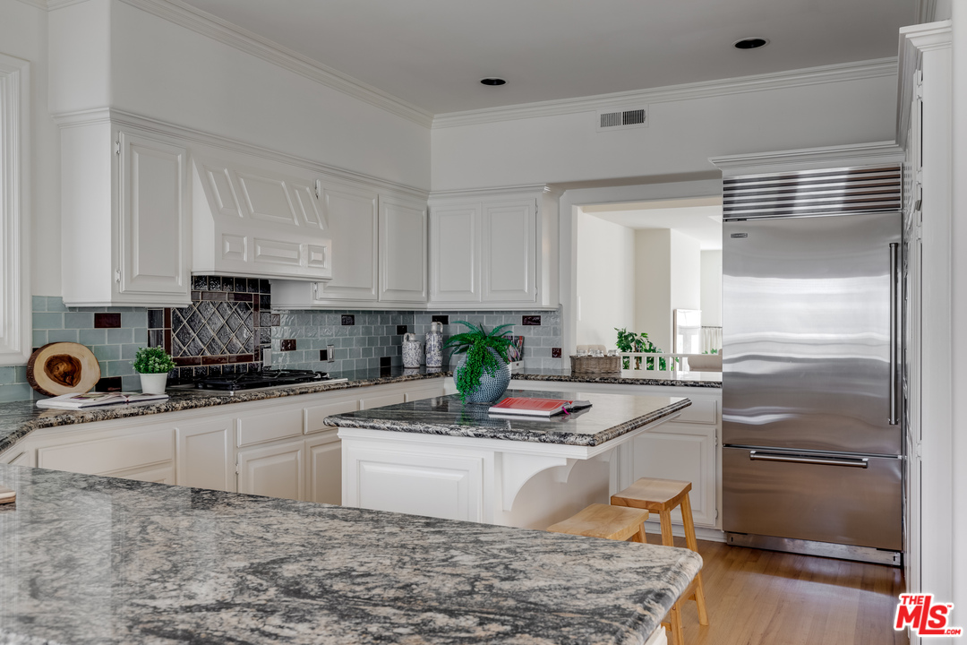 137 Roma Court Marina del Rey, CA 90292 - Photo 20 of 47