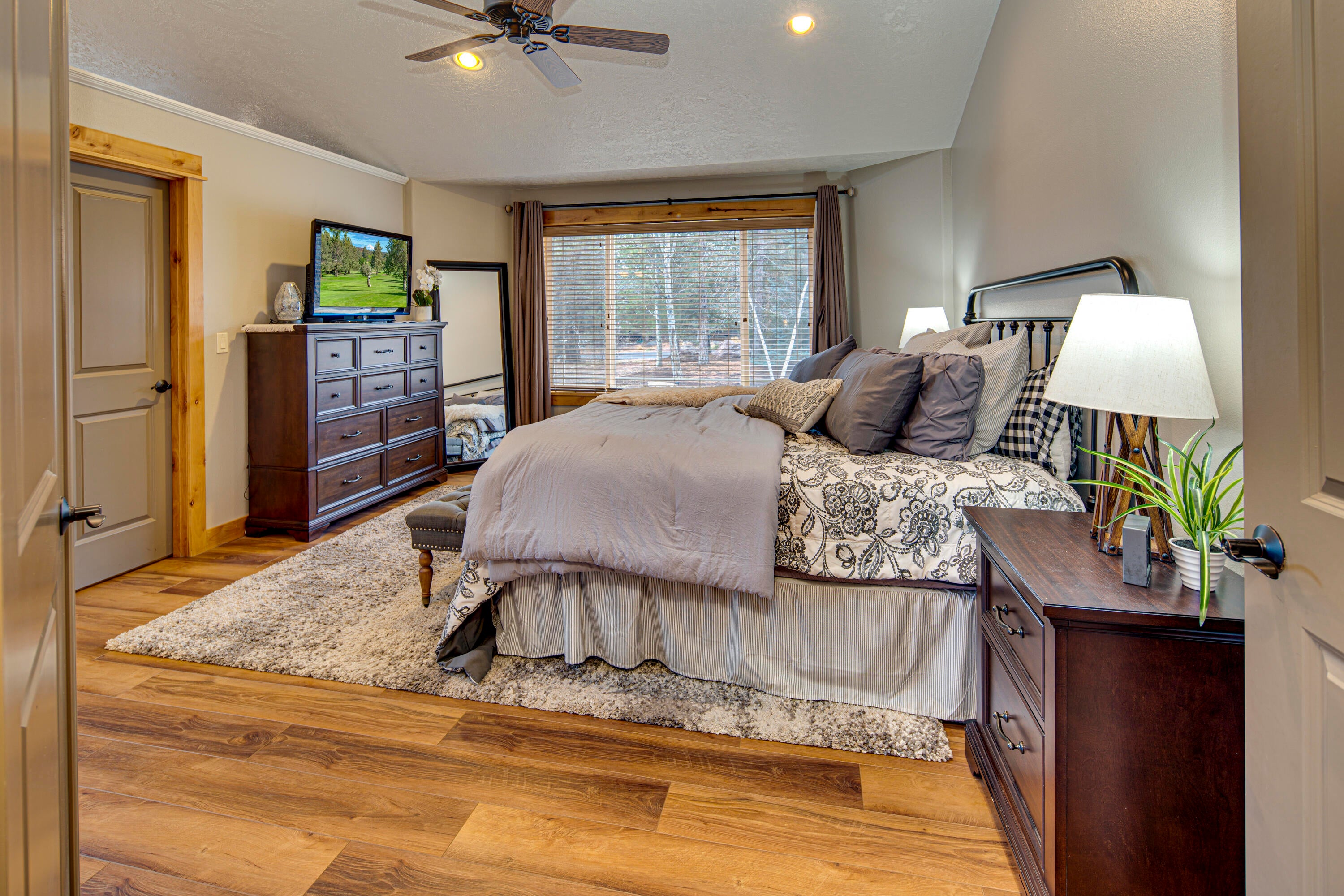 2460 Linnet Lane Redmond, OR 97756 - Photo 34 of 55 2460-35