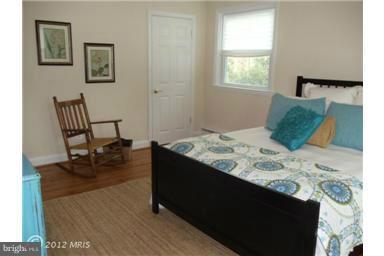 8420 Park Road Pasadena, MD 21122 - Photo 15 of 24 Bedroom