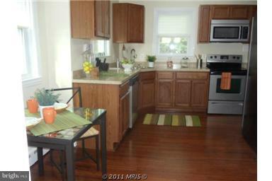 8420 Park Road Pasadena, MD 21122 - Photo 17 of 24 Kitchen