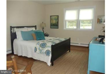 8420 Park Road Pasadena, MD 21122 - Photo 4 of 24 Bedroom