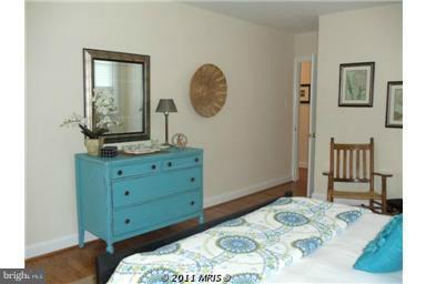 8420 Park Road Pasadena, MD 21122 - Photo 9 of 24 Bedroom