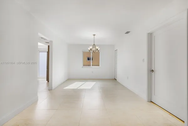 $5,800 | 2045 Southwest 125th Court, Unit 2045, Miami, FL 33175