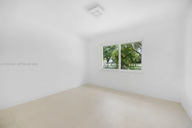 $6,000 | 2045 Southwest 125th Court, Unit 2045, Miami, FL 33175