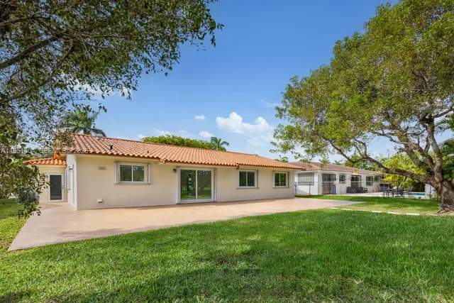 $6,000 | 2045 Southwest 125th Court, Unit 2045, Miami, FL 33175