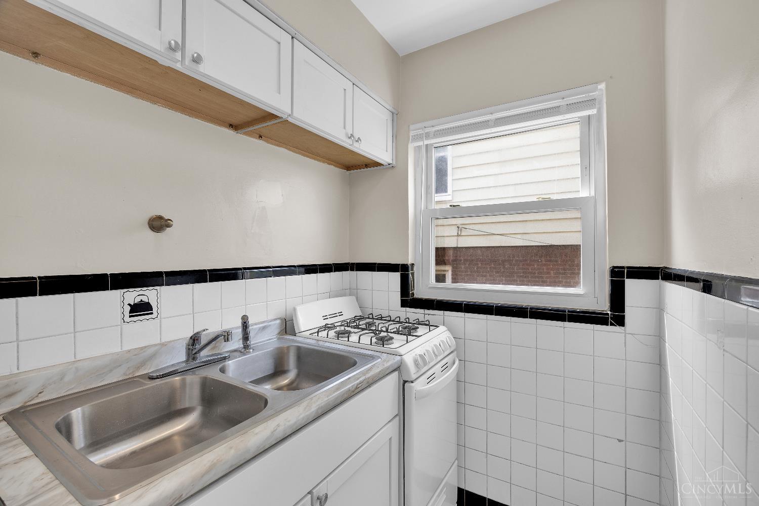 5824 Ridge Avenue Cincinnati, OH 45213 - Photo 16 of 17 Gallery Image 16