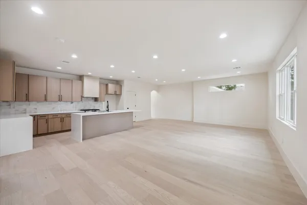 $4,000 | 3709 Brookwoods Drive, Houston, TX 77092