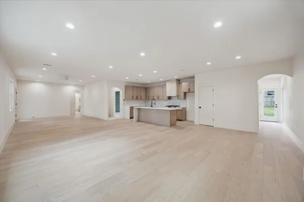 $4,000 | 3709 Brookwoods Drive, Houston, TX 77092