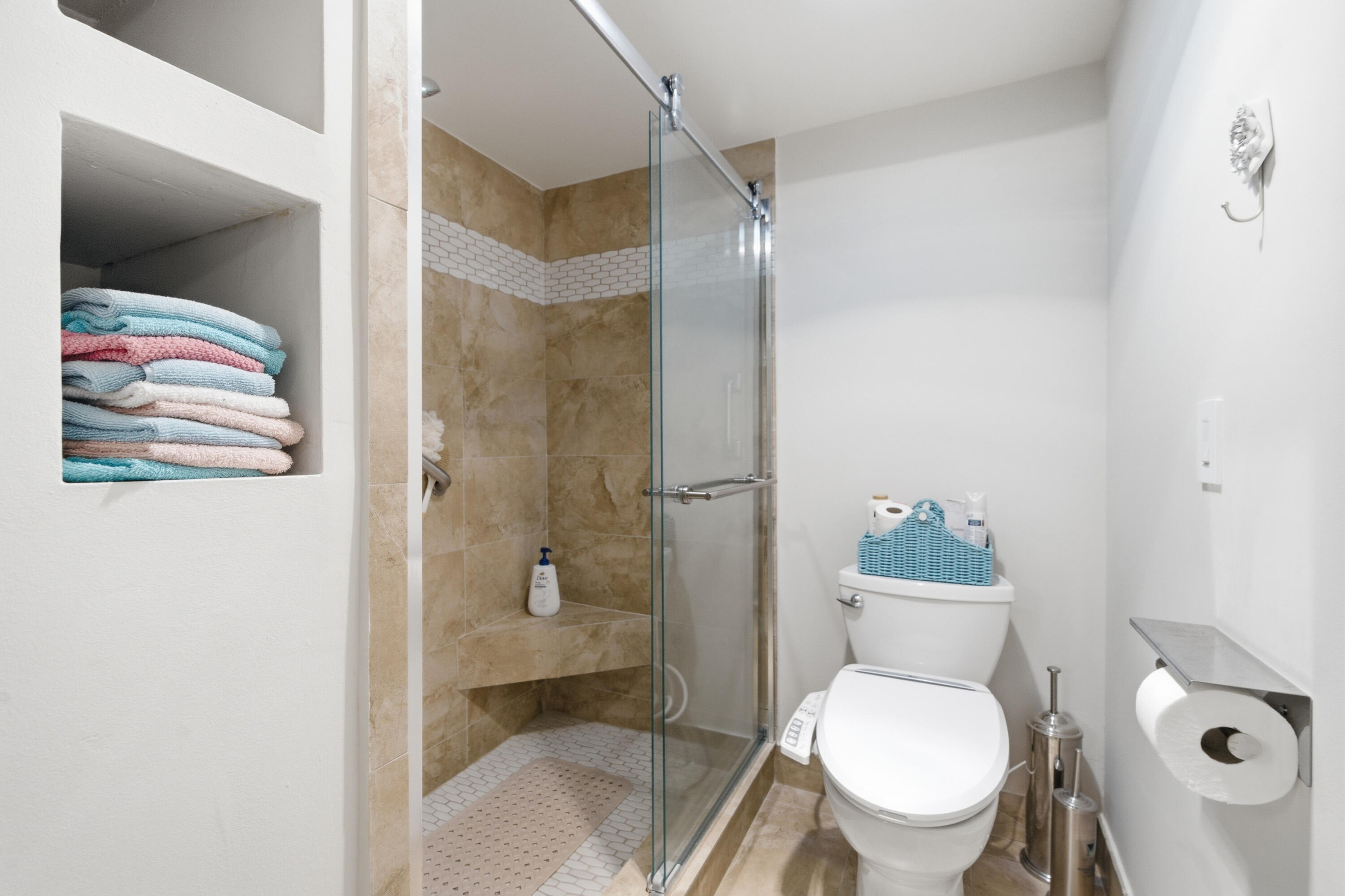 9232 Pecky Cypress Lane, Unit 2G Boca Raton, FL 33428 - Photo 21 of 36 34_luxpro.media 9232 pecky cypress lane
