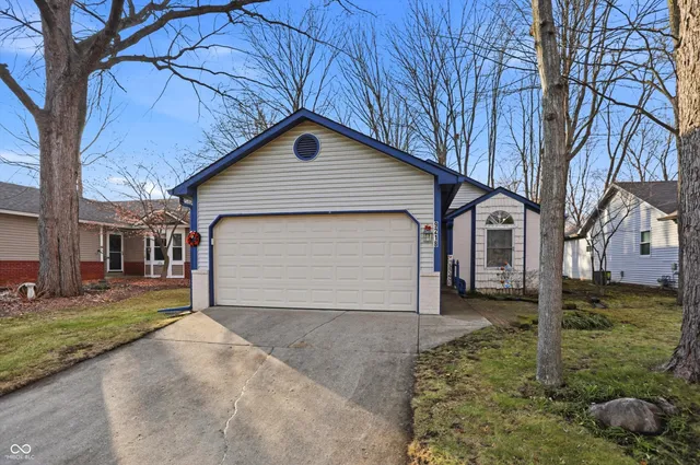 $275,000 | 9218 North Park Avenue, Indianapolis, IN 46240