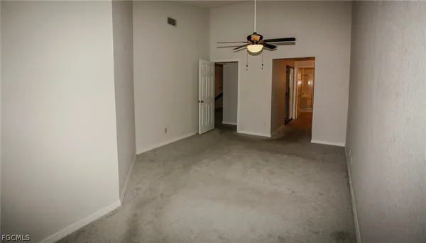 $1,900 | 732 Woodshire Lane, Unit I1, Naples, FL 34105