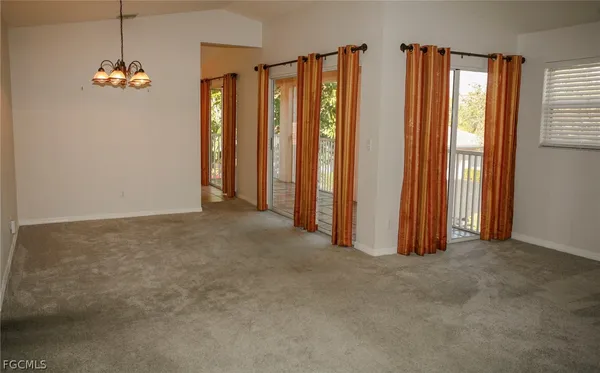 $1,900 | 732 Woodshire Lane, Unit I1, Naples, FL 34105