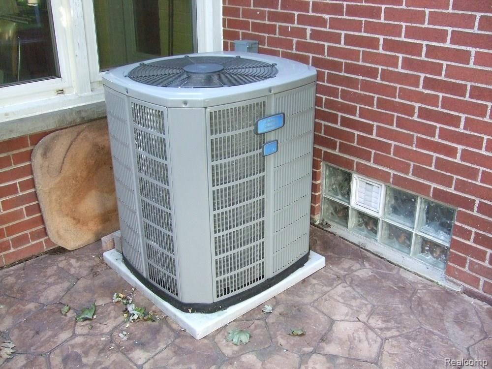 9920 Reeck Road Allen Park, MI 48101 - Photo 22 of 39 AMERICAN STANDARD CENTRAL AIR NEW IN 2014.