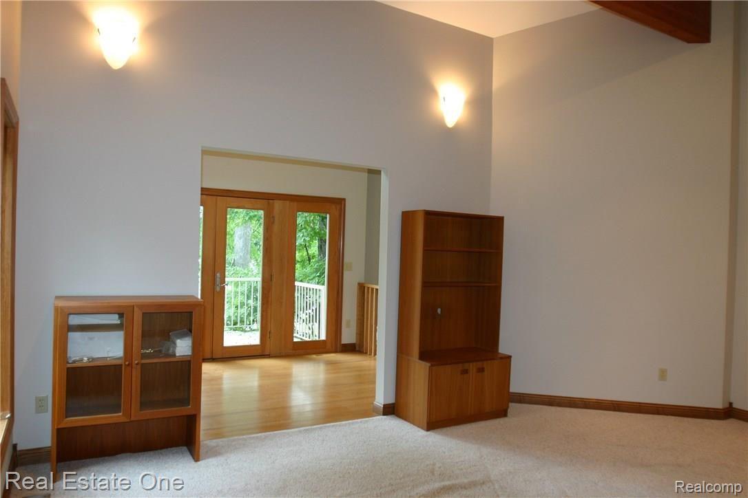 6896 Hatchery Road Waterford, MI 48327 - Photo 21 of 38 IMG_3923.JPG