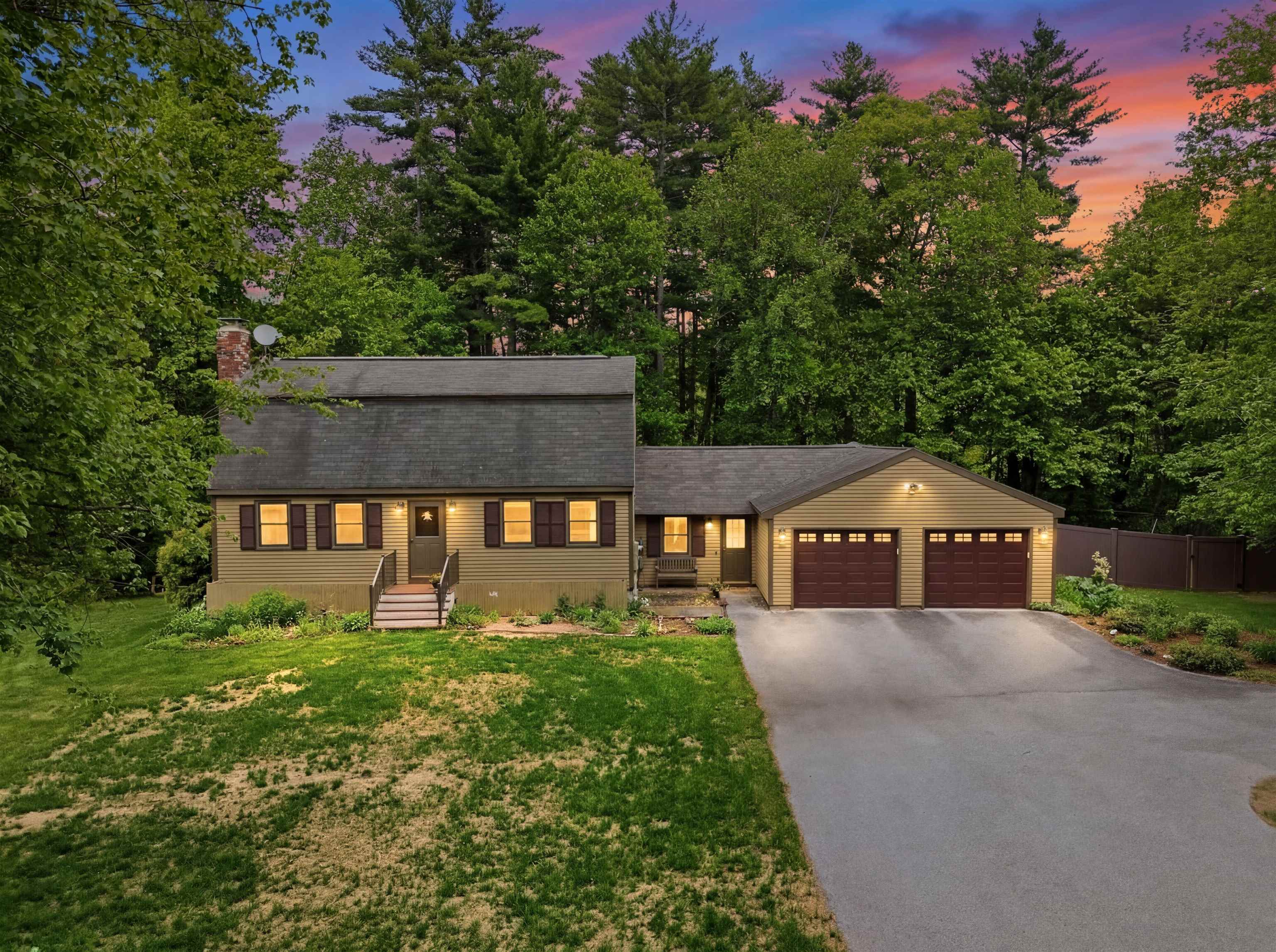 11 Mitchell Street Merrimack, NH 03054 - Photo 3 of 51 Gallery Image 3