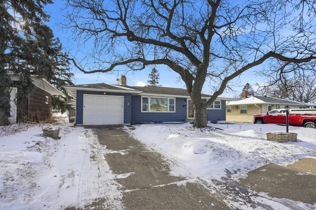 $265,000 | 2112 Suburban Avenue, St. Paul, MN 55119