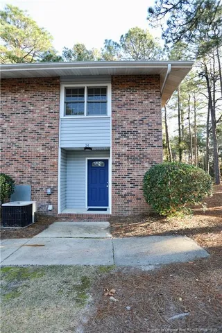 $1,800 | 365 West Illinois Avenue, Unit 24, Southern Pines, NC 28387