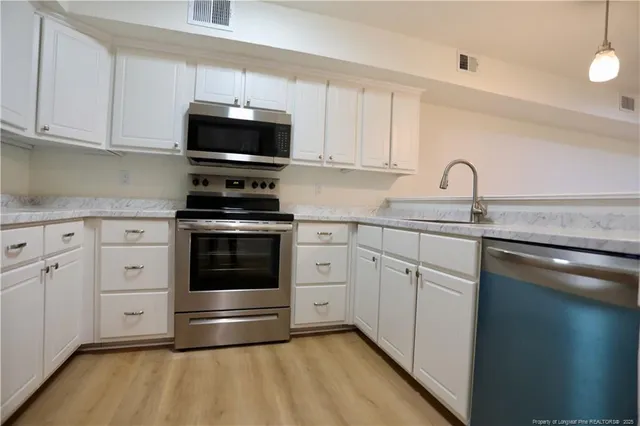 $1,800 | 365 West Illinois Avenue, Unit 24, Southern Pines, NC 28387