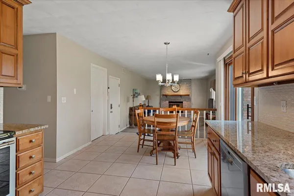 $359,900 | 2900 Mill Point Court, Springfield, IL 62704
