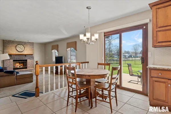 $359,900 | 2900 Mill Point Court, Springfield, IL 62704