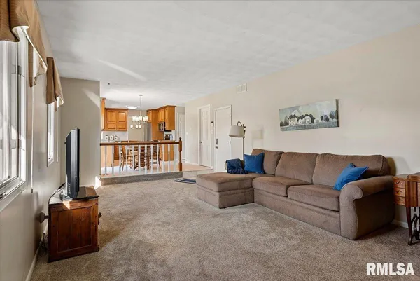 $359,900 | 2900 Mill Point Court, Springfield, IL 62704