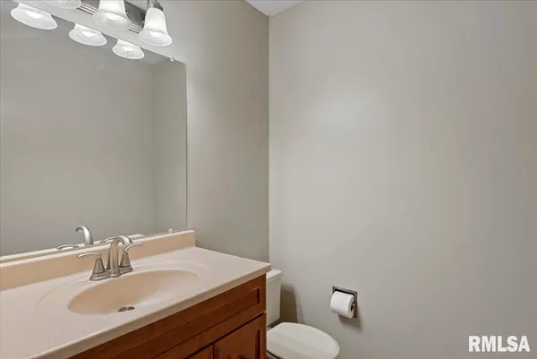 $359,900 | 2900 Mill Point Court, Springfield, IL 62704
