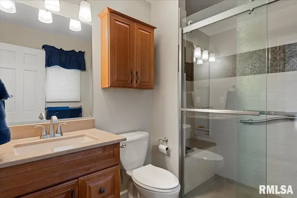 $359,900 | 2900 Mill Point Court, Springfield, IL 62704