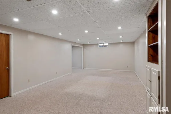 $359,900 | 2900 Mill Point Court, Springfield, IL 62704