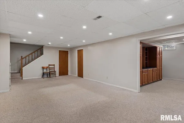$359,900 | 2900 Mill Point Court, Springfield, IL 62704