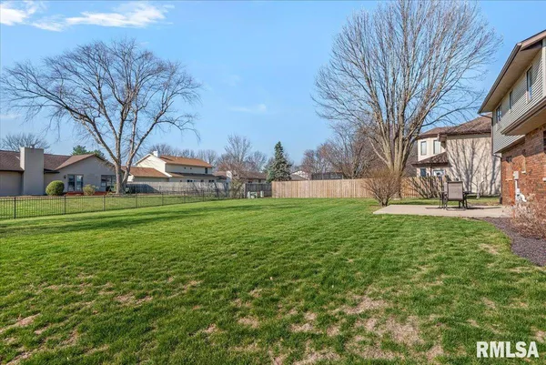 $359,900 | 2900 Mill Point Court, Springfield, IL 62704