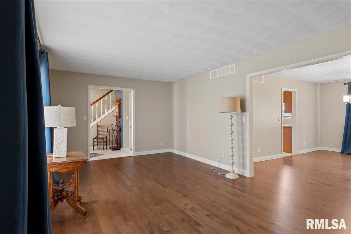 2900 Mill Point Court Springfield, IL 62704 - Photo 4 of 42