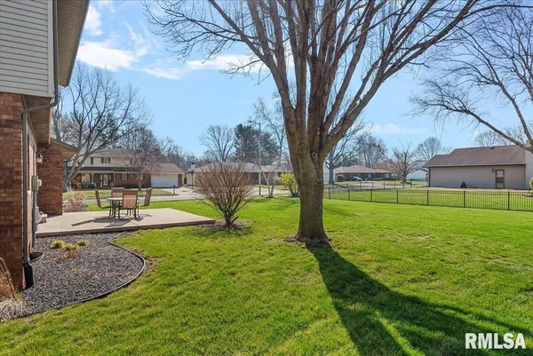 $359,900 | 2900 Mill Point Court, Springfield, IL 62704