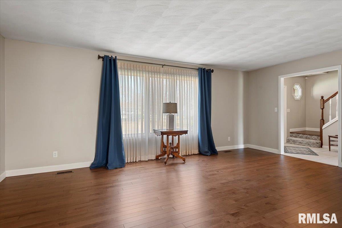 2900 Mill Point Court Springfield, IL 62704 - Photo 5 of 42