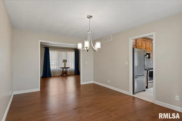 $359,900 | 2900 Mill Point Court, Springfield, IL 62704