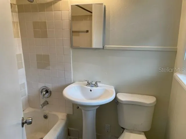 $1,595 | 4843 Haines Road North, St. Petersburg, FL 33714