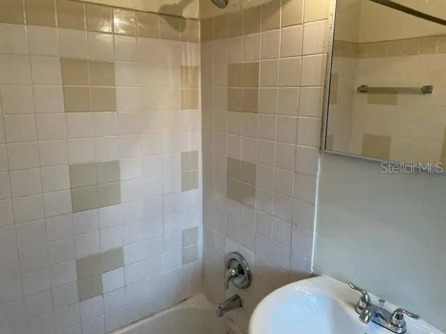 $1,595 | 4843 Haines Road North, St. Petersburg, FL 33714